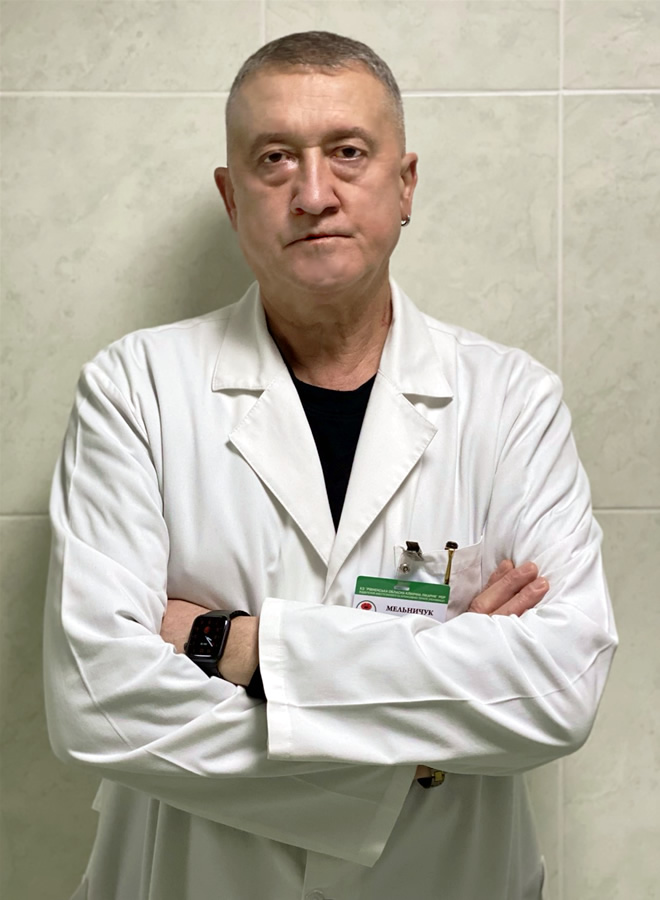 Мельничук Анатолій Володимирович - лікар-анестезіолог, завідувач відділення анестезіології та інтенсивної терапії (реанімації). 